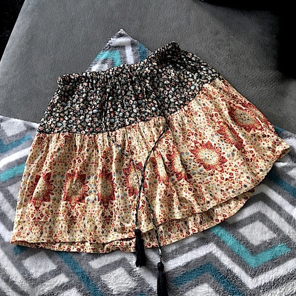 Staring At Stars Skirt - Picture 4 of 9